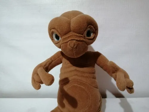 Peluche de sales et el extraterrestre