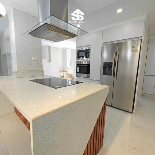 Se Vende Hermosa Casa En Urb. Aramagua Country - Maracay