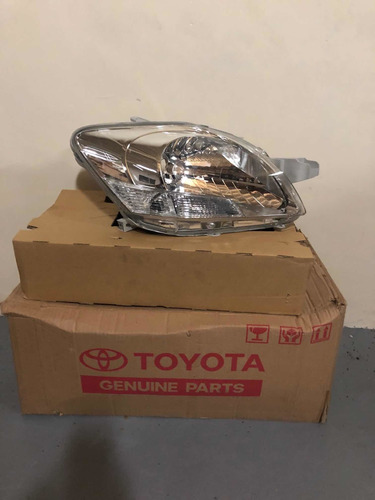 Faro Derecho Toyota Yaris Belta