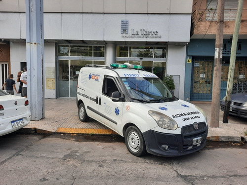 Imagen 2 de 9 de Fiat Doblo 1.4 Active 2014