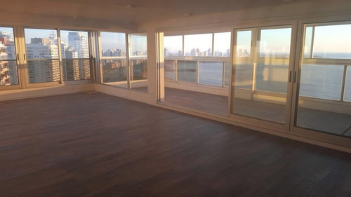 Venta Apartamento Pent House 4 Dormitorios Más Dependencia Punta Del Este