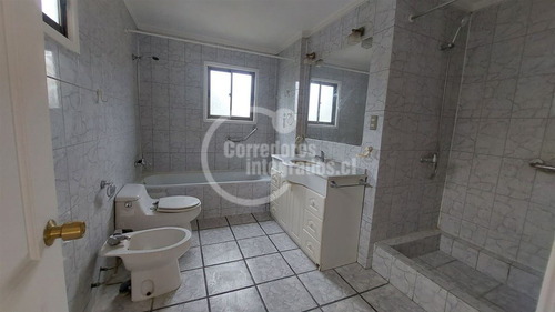 Excelente Casa En Venta De 5 Dormitorios En Santo Domingo