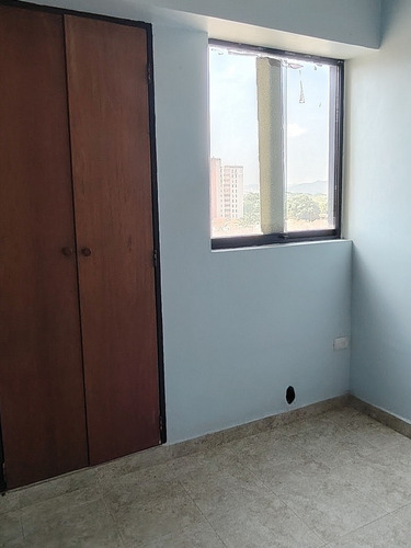 Apartamento En Res. Bromelia. El Rincón. Municipio Naguanagua. Edo Carabobo. Lh