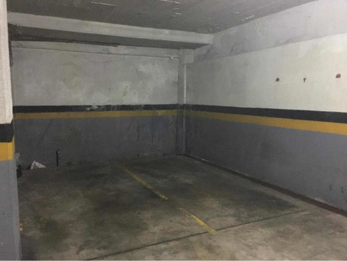 Imagen 2 de 2 de Cochera Doble! En Venta, Excelente Ubicación Y Tamaño