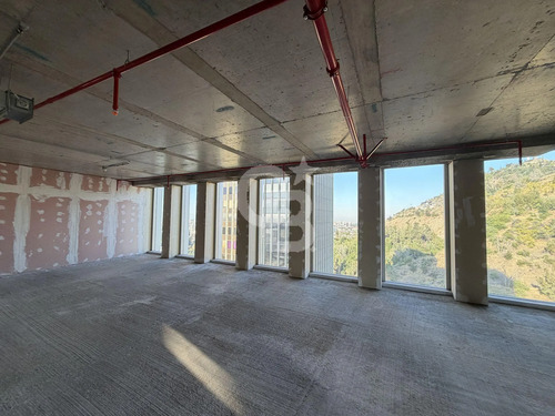 Oficina En Obra Gruesa Iluminada Y Con Gran Vista