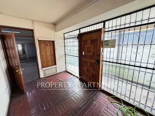 Se Arrienda  Edificio Comercial De 604,70 Mt Const...