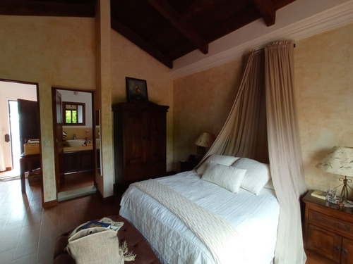 Imagen 26 de 30 de Vendo Belleza De Casa Estilo Colonial, En Excelentes Condiciones Y Con Acabados Muy Especiales, Sector Exclusivo De Alta Plusvalia
