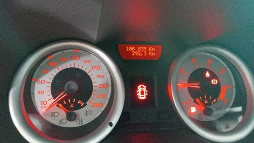 Imagem 7 de 10 de Renault Megane Sedan Dynamique 1.6 16v(hi-flex) 4p