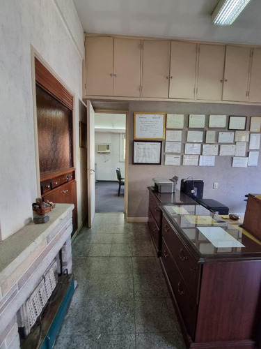 Local Con Oficinas En Lanús