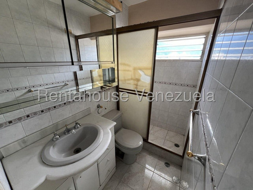 Apartamento En Venta En Los Chaguaramos (adl)