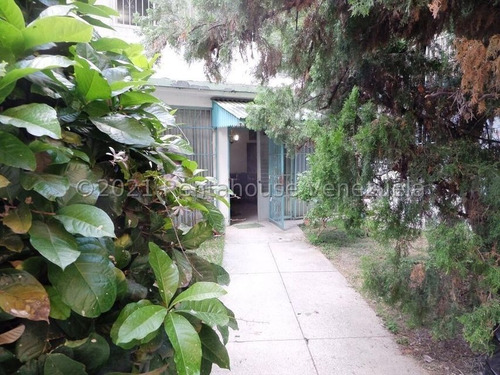Imagen 1 de 12 de Casa En Venta