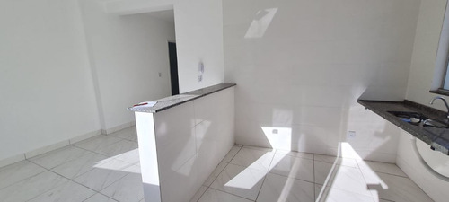 Imagem 15 de 18 de Ótima Área Privativa No Xangrilá . - 4871