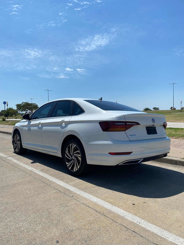 Imagen 10 de 17 de Volkswagen Vento 2019 1.4 Highline 150cv At