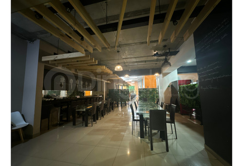 Arriendo Local Comercial Céntrico Dos Pisos Para Restaurant