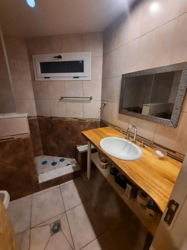 Casa En Venta - 3 Dormitorios 2 Baños - 5.000mts2 - Mendoza