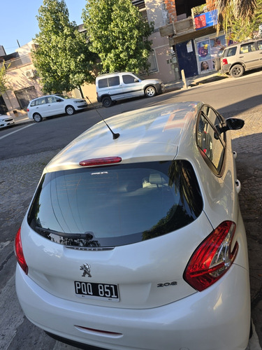 Peugeot 208 1.5 Allure Touchscreen