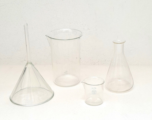 Lote 4 Piezas Laboratorio Pyrex Embudo Y Frascos Farmacia (Usado)