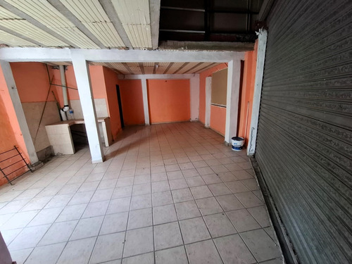 Deposito En Ochava, En 2 Plantas, C/entrada De Auto