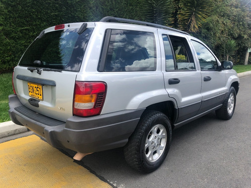 Jeep Grand Cherokee Laredo 4x4