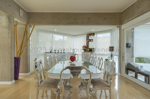 Ms: 25-20626 Se Vende Estupenda Casa Nueva En La Lagunita Country Club. A=1253m2, 5h, 10b, 15p.