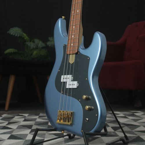 Baixo 4 Cordas Studebaker Hawkman Bass P Mystic Ice Blue