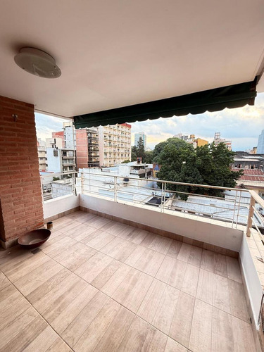 Departamento De Categoría De 3 Dormitorios + Dependencia Y Cochera En Las Heras Al 300, Barrio Sur