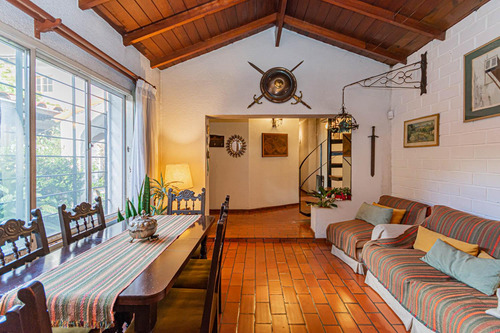 Casa En Olivos