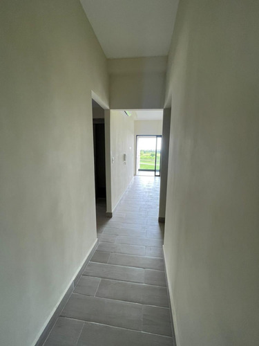 Apartamento En Venta En Vistacana Por Usd 190,000 3 Habitaciones Con Vista Al Lago
