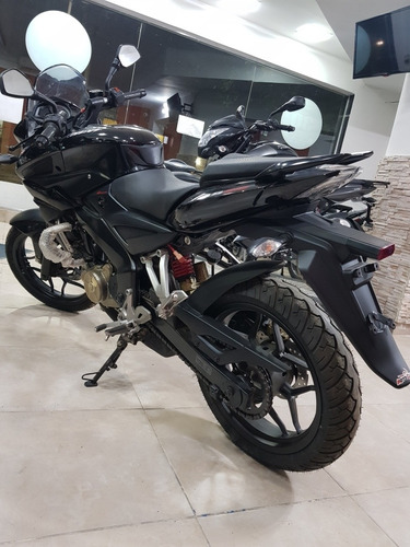 Imagen 4 de 15 de Bajaj Rouser As 200