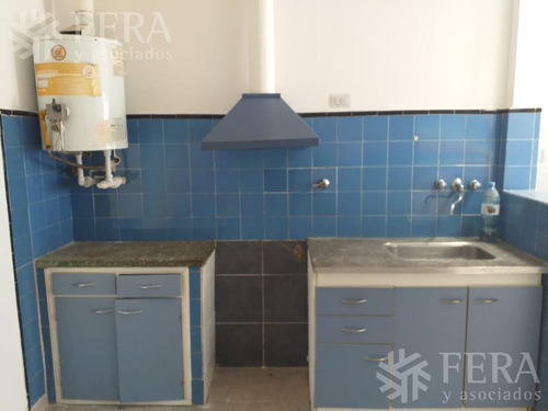 Imagen 4 de 11 de Venta De Departamento Tipo Casa 2 Ambientes En Bernal (11592)