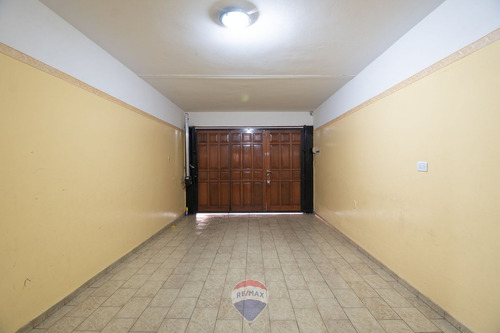 Venta Casa 5 Dorm Cochera Poeta Lugones Cba