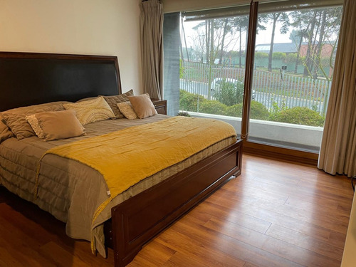 Tejada 4d+4b+4est+1bod+piso Bajo+piscinas+areas Verdes