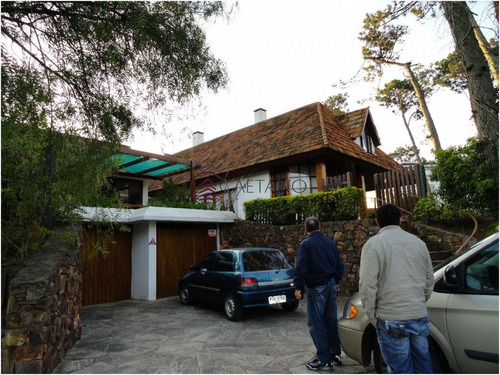 Imagen 12 de 21 de En Alquiler.. Amplia Casa Con Capacidad Para 10 Personas. - Punta Del Este San Rafael