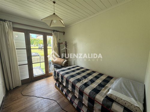 Casa En Venta De 4 Dorm. En Santo Domingo