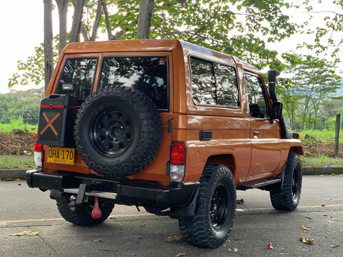 Toyota Land Cruiser 2003 4.5 Fzj73