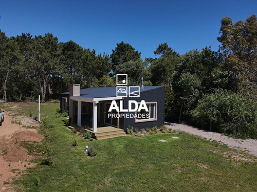 Casa Punta Colorada Piriápolis 2 Dorms Venta Ca501392