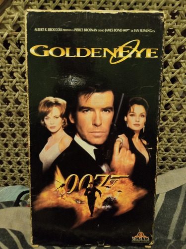 Goldeneye. James Bond. Pierce Brosnan.vhs