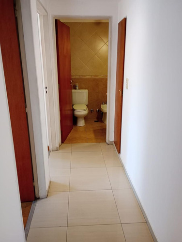 Excelente 3 Amb. $ 850.000 68 Mts Totales ( Todo Incluido Aysa Abl Y Expensas) Frente Con Balcon .