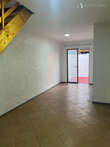 Casa En Venta De 3 Dorm. En Talca