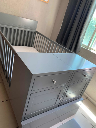 Cama Cuna Color Gris (Usado)