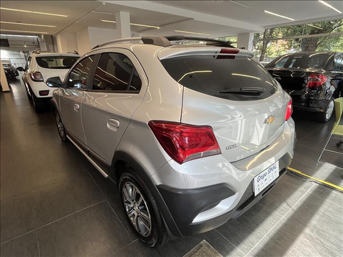 Chevrolet Onix Onix Hatch Activ 1.4 8v Flex 5p Mec.