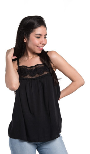 Imagen 3 de 3 de Blusa Lisa De Tirantes Con Transpariencia En Escote