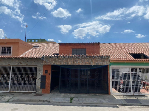 Townhouse  Amoblado Y Equipado En Venta Las Quintas  Naguanagua  Carabobo Lf24-15211