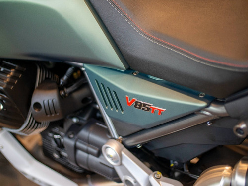 Imagen 19 de 25 de Moto Guzzi V85 Tt Verde Financiación Disponible