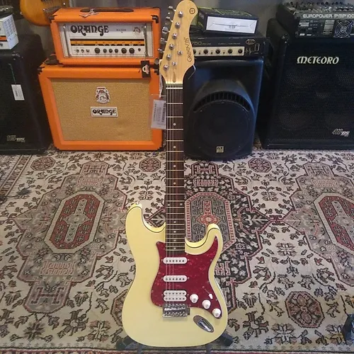 comprar Guitarra Stratocaster + Capa + Suporte + Cabo P10 + Palheta