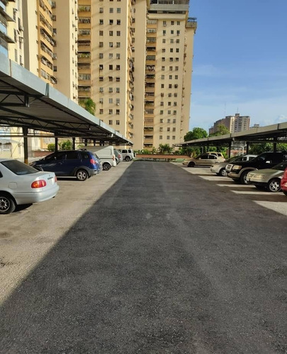 Imagen 3 de 14 de Alquilo Apartamento Amoblado, Urbanización El Centro Piso Bajo