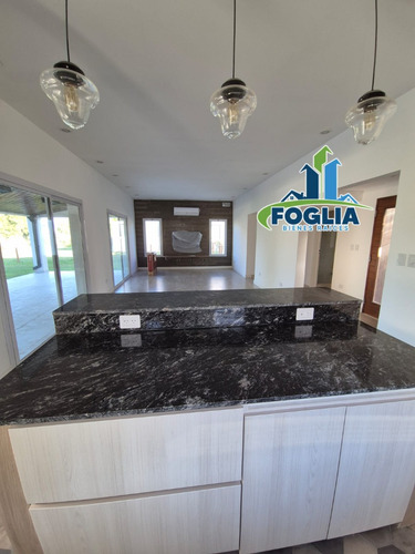 Venta De Casa 5 Ambientes Barrio San Lucas