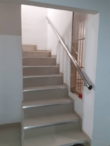 Imagen 7 de 13 de R.o En Venta Hermosa Y Cómoda Casa En Urbanización El Tamarindo, Barcelona