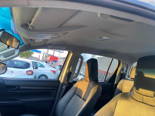 Toyota Hilux 2.8 STD 4X4 MEC