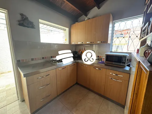 Vendo Apartamento A Pocas Cuadras Del Aeropuerto Olaya Herrera. Sector Manzanares